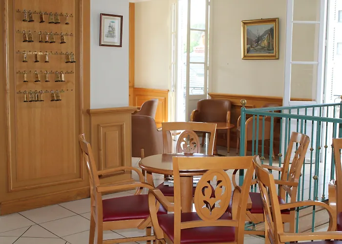 Sainte Marie ホテル 2*